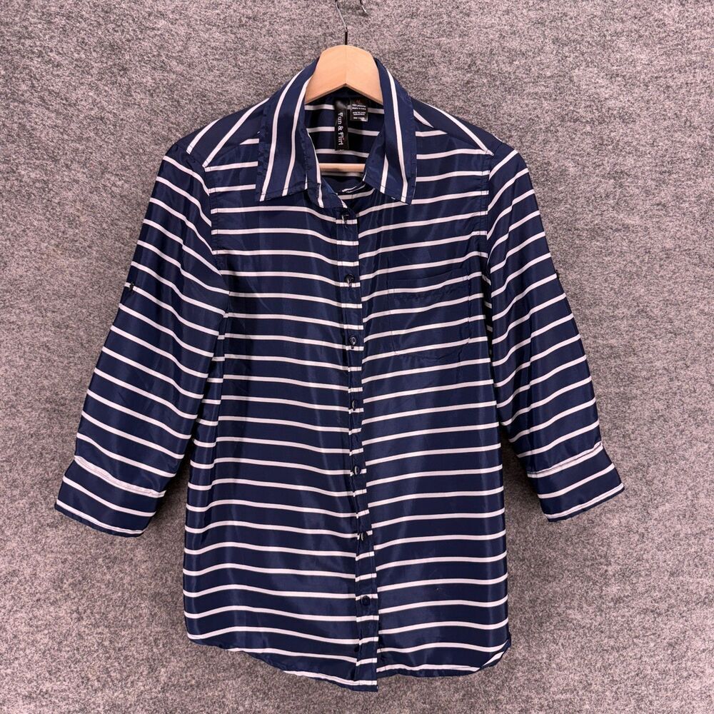 Fun & Flirt Shirt Women M Medium Blue Striped Button Up Collared Long Sleeve